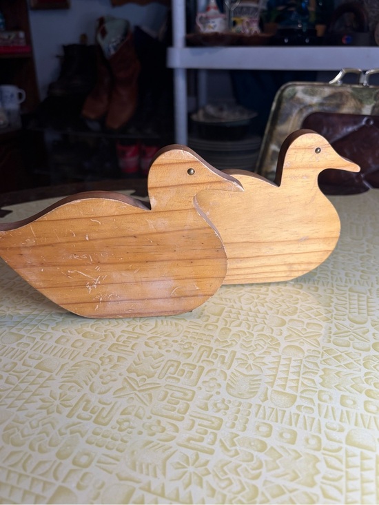 Carlton Cards Other - Vintage Carlton Cards Wooden Duck Pair Book Ends- Light Natural Wood